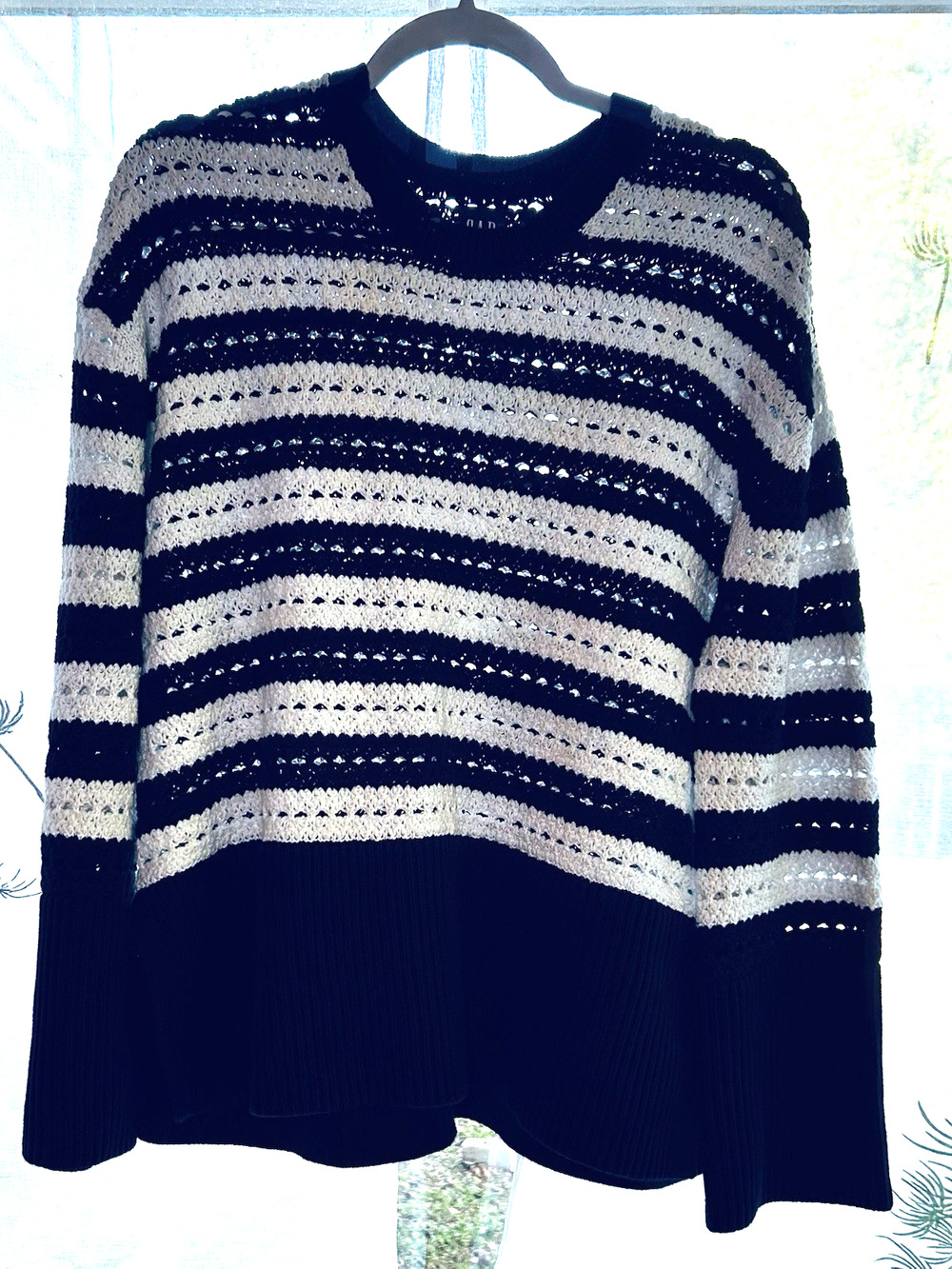 GAP Crochet Sweater Y2K Women Size M White/Navy Split-Hem Oversized Boho